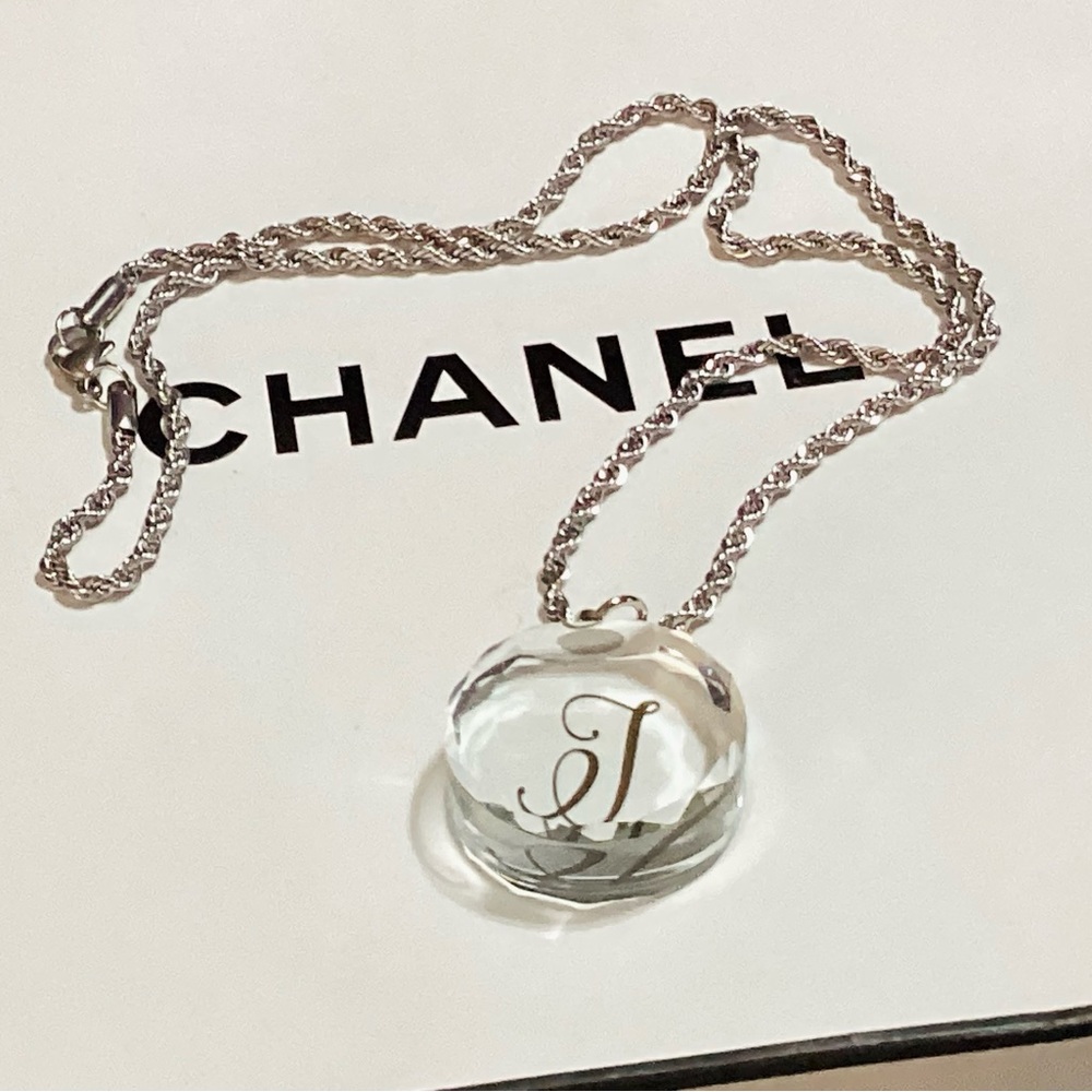 Gorgeous crystal with J letter